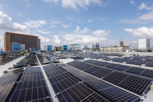 Photovoltaik-Anlage auf dem Dach des Confex (Fotos: Koelnmesse)