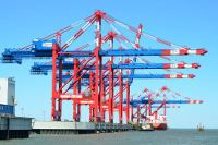 JadeWeserPort wird mit Joke eröffnet JadeWeserPort wird mit Joke eröffnet