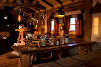 Alm_Mandarin Alm_Mandarin