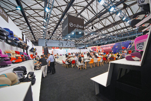 Corporate Architecture von Milla & Partner für Cybex