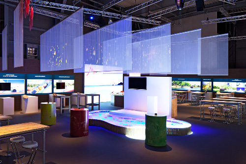 Arena Mietmöbel stattet DER Touristik Fachmesse aus