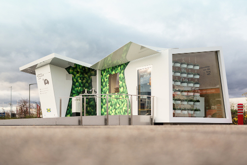 ChargeLounge: E-Tankstelle für IKEA Besucher