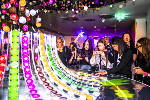 Nescafé Dolce Gusto Pop-up-Lounge eröffnet mit Jazzunique