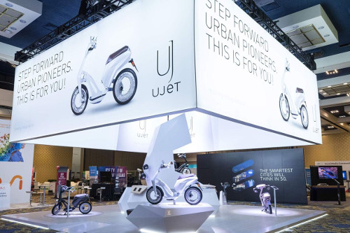 Vok Dams mit Ujet auf der CES in Las Vegas