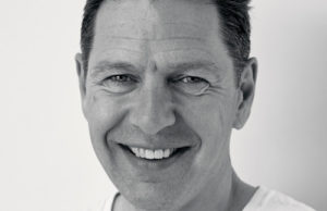 standing ovation besetzt Führungsposition