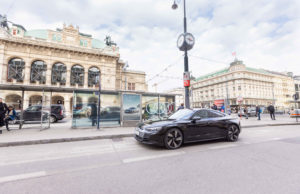 Gewista und Porsche Media & Creative setzen Audi in Szene Wartehalle als Showroom (Fotos: Gewista)