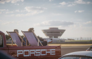 Porsche Leipzig verwandelt Rundstrecke in ein Autokino Porsche RoadMovies (Fotos: Porsche Leipzig)