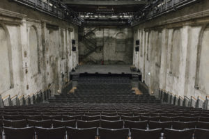 Theatersaal der Gebläsehalle Duisburg (Foto: Jörg Brüggemann/Ostkreuz)