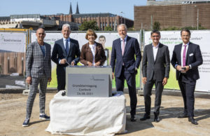 Koelnmesse legt Confex-Grundstein und präsentiert neue Halle 1 Grundsteinlegung (alle Fotos: Koelnmesse)