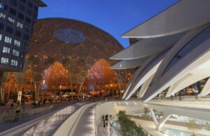 EXPO verzeichnet 410.000 Besucher an den ersten Tagen Al Wasl Plaza auf der EXPO 2020 in Dubai