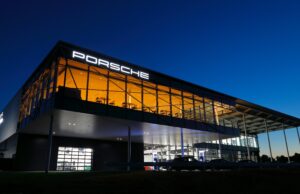 Neues Porsche Experience Center in Tokio eröffnet PEC Tokyo (Fotos: Porsche AG)