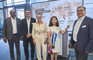 SivaKumar Venugopal (NürnbergMesse India), Stefan Dittrich (NürnbergMesse), Petra Wolf (NürnbergMesse), Judy Wang (Chan Chao International), Dr. Bernhard Dirr (VDMA) (von links, Foto: NürnbergMesse)