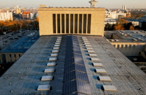 Messe Berlin: Photovoltaikanlage auf 20 Hallen des Geländes geplant Solarzellen auf Messedächern (Fotos: Messe Berlin GmbH)