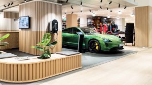 Porsche NOW im Münchner Oberpollinger (Fotos: Porsche AG)