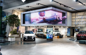 Installation in der BMW Welt (Fotos: BMW)