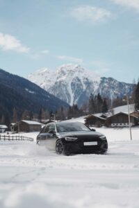 Impressionen vom Winter Experience Park (Fotos: Driving Experience Südtirol)