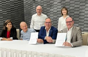 Vertragsunterzeichnung in Guadalajara (Foto: Leipziger Messe)