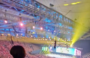 Ascend Mitarbeiterin in der Olympiahalle München (Foto: Ascend GmbH)