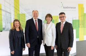 Dr. Jasmin Fischer (Zentralbereichsleiter Unternehmenskommunikation), Gerald Böse , Henriette Reker, Oliver Frese (von links, Foto: Koelnmesse)