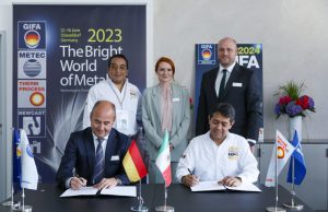 Vertragsunterzeichnung zur GIFA Mexico (Foto: Messe Düsseldorf)