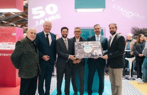 Arnold Henhapl, Dr. Florian Kreibich, Gerald Klaushofer, Peter Buchmüller, Ivo Sklenitzka und Stefan Schnöll (von links, Foto Standout)