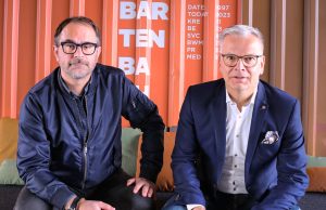Bartenbach holt Sebastian Hardieck in den Vorstand Sebastian Hardieck mit Tobias Bartenbach (von links, Foto: Bartenbach)
