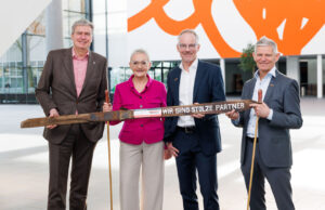 Peter Ottmann, Petra Wolf (NürnbergMesse), Stefan Schwarzbach (DSV Marketing GmbH) und Hubert Schwarz (DSV Leistungssport GmbH) (von links, Foto: NürnbergMesse/Ralf Rödel)