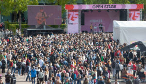 Die Open Stage bei der Buchmesse 2023 (Foto: Frankfurter Buchmesse/Anett Weirauch)
