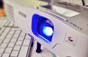 Beamer-Auswahl – diese Faktoren sind entscheidend