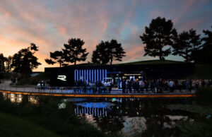 Neuer Volkswagen R Pavillon in der Autostadt (Foto: Volkswagen AG)