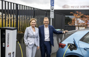 Sabine Loos mit Christopher Mennekes (Foto: Westfalenhallen Unternehmensgruppe)