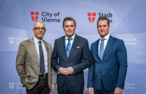 WSE-Geschäftsführer Josef Herwei, Wirtschaftsstadtrat Peter Hanke und Wien Holding-Direktor Oliver Stribl (von links, Foto: Tobias Holzer)