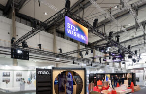 mac-Roadshow „Stop Washing, Start Acting“ (Foto: Daniela Hert/mac. brand spaces)