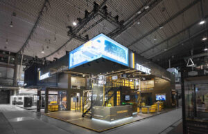 Dematic auf der LogiMAT 2025 (Foto: mac. brand spaces)