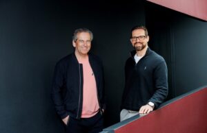 Bernhard Fischer-Appelt mit Michael Schillinger (von links, Foto: fischerAppelt)