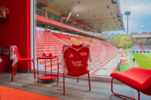 HomeToGo lässt Fans im Union Berlin-Stadion übernachten (Fotos: HomeToGo)