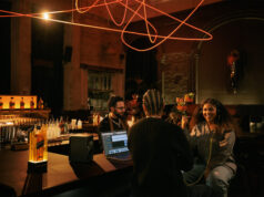 Johnnie Walker mit 4D Cocktail-Erlebnis beim Festival-Sommer (Foto: Diageo)