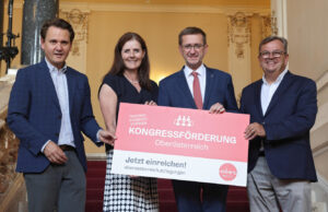 Andreas Winkelhofer (Geschäftsführer Oberösterreich Tourismus), Petra Riffert (Obfrau Fachgruppe Freizeit- und Sportbetriebe WKO OÖ), Wirtschafts- und Tourismus-Landesrat Markus Achleitner, Thomas Ziegler (Geschäftsführer Design Center Linz) (von links, Foto: Land OÖ/Kauder)