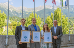 CMI-Geschäftsführer Christian Mayerhofer mit den CMI-Nachhaltigkeitsbeauftragten Bonifatius Ruzicka, Florian Gösweiner und Anastasia Zangerl (von links, Foto: Congress Messe Innsbruck)