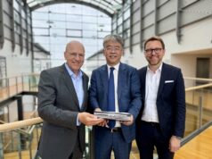 Reinhard Pfeiffer, Evan Sha und Stefan Rummel (von links, Foto: Messe München)