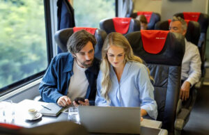 Bahnreisende (Foto: ÖBB Personenverkehr AG / Harald Eisenberger)