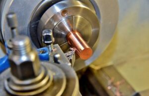 Moderne Methoden der Metallbearbeitung: Warum präzises Entgraten entscheidend ist