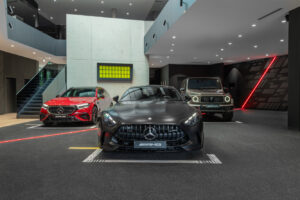 Zweites deutsches AMG Brand Center in Hamburg eröffnet (Fotos: Mercedes-Benz)