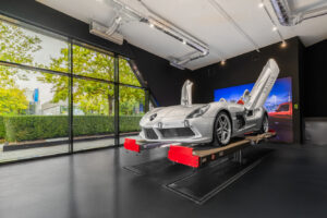 Zweites deutsches AMG Brand Center in Hamburg eröffnet (Fotos: Mercedes-Benz)