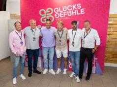 Hockenheimring bleibt bis 2035 Location des Glücksgefühle Festivals Tim Brauer (emodrom group, Vertreter der Investorengruppe am Hockenheimring), Jorn Teske (Geschäftsführer Hockenheim-Ring GmbH), Lukas Podolski (Veranstalter), Markus Krampe (Veranstalter), Jochen Nerpel (Geschäftsführer Hockenheim-Ring GmbH) und Marcus Zeitler (Oberbürgermeister Stadt Hockenheim) (von links, Foto: Hockenheim-Ring GmbH)
