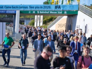 Besucher bei der IFA Berlin 2025 (Foto: IFA Management)