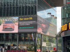 Lynk & Co startet europaweite Kampagne zum 08-Launch Lynk & Co.Kampagne am Potsdamer Platz (Foto: Lynk & Co)