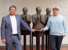 Filderhalle und bertha’s place unter neuer Geschäftsführung Kevin Goldberg und Stephan Wieland (von links, Foto: Stadtmarketing und Filderhalle Leinfelden-Echterdingen GmbH)