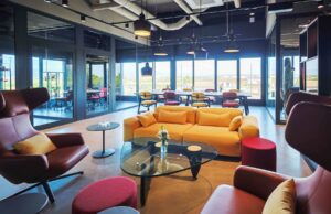 Drivers Lounge in der Motorworld Mallorca eröffnet