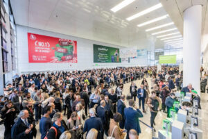 Eingang zur Anuga 2025 (Foto: Koelnmesse/Oliver Wachenfeld)